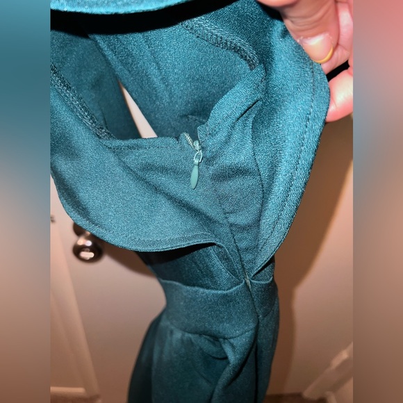 Emerald Green Dress - Picture 4 of 4